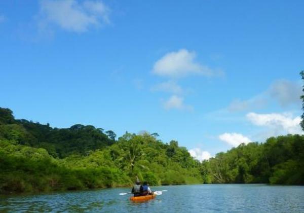 kayaking-iv.jpg
