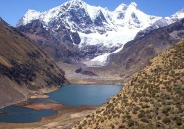 laguna-jahuacocha-cordillera-huayhuash