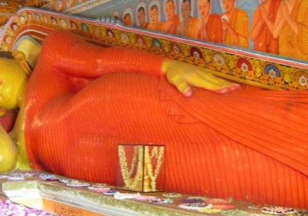 sleeping-buddha-statue