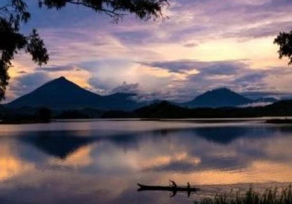 tag-18---lake-mutanda-im-sonnenuntergang