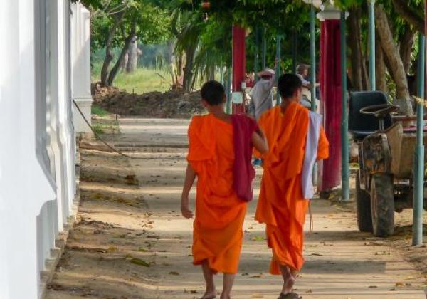 monks-thailand-01a-(4)