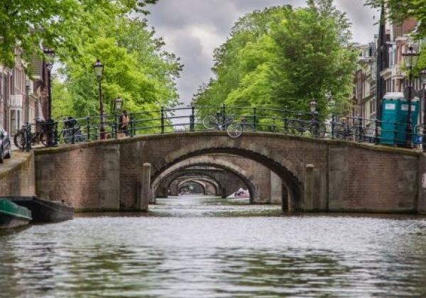 brücke-amsterdam