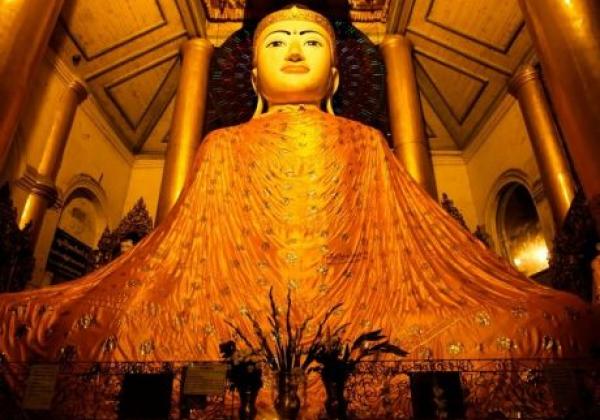 easia-travel-yangon---shwedagon-pagoda-buddha-1611653-1000px.jpg