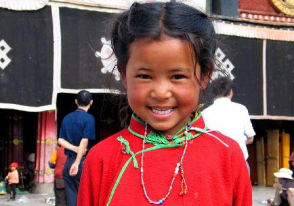 das-freundliche-tibetische-kind.jpg