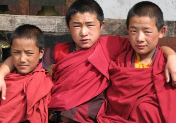 young-monks---kopie