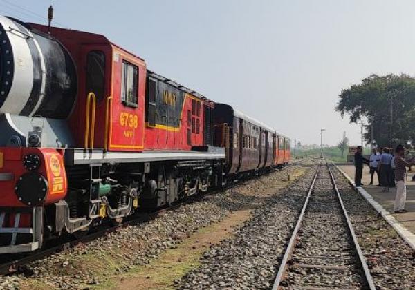 aaa-48-deogarh-train