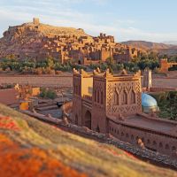 ait-benhaddou-kasbah-berber-sonnenaufgang-oder-sonnenuntergang-blick,-atlasgebirge,-marokko